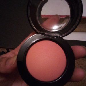 MAC mineralize blush Ray Beam